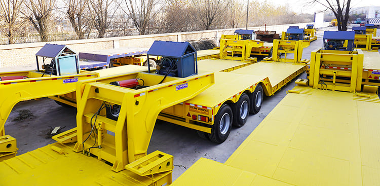 What is a Removable Gooseneck Trailer for Sale? | Tri Axle 80 Ton Removable Gooseneck Trailer