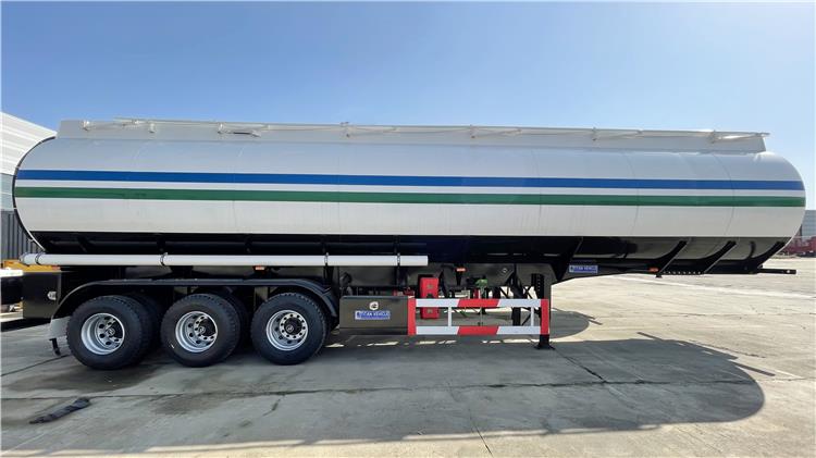 Tri Axle 45000 Liters Fuel Tanker Truck Semi Trailers for Sale In Zimbabwe