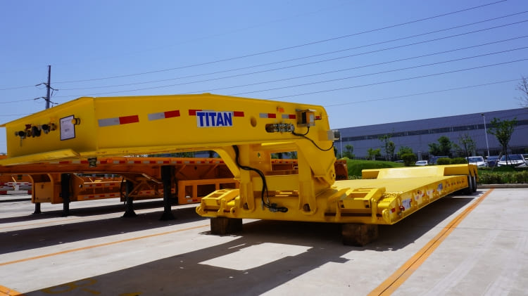 2 Line 4 Axle Heavy Duty Detachable Lowboy Semi Trailer for Sale in Guinea