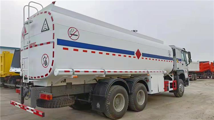 Howo 6x4 Fuel/Petrol Tanks Truck for Sale