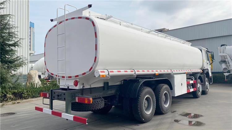 Oil Tanker Truck for Sale | Howo 420 8x4 Oil Tank Truck for Sale Price