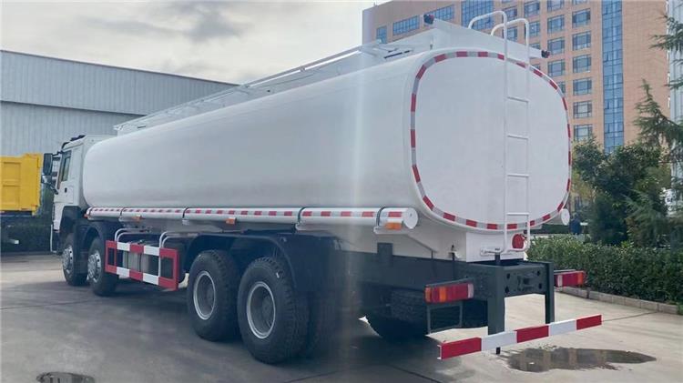 Oil Tanker Truck for Sale | Howo 420 8x4 Oil Tank Truck for Sale Price