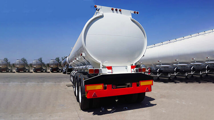 https://www.titanvehicle.cn/product/45000-liters-semi-fuel-tanks-trailer.html