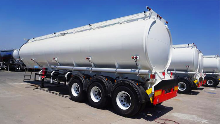 https://www.titanvehicle.cn/product/45000-liters-semi-fuel-tanks-trailer.html